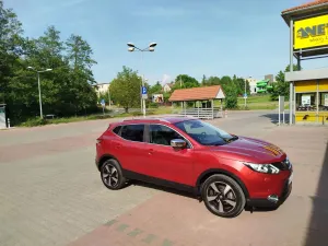 Nissan Qashqai II (2013-2021) 1.6 DIG-T Tekna 2015