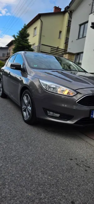Ford Focus Mk3 (2010-2018) 1.5 TDCi ECOnetic 88g Start-Stopp-System Titanium 2015