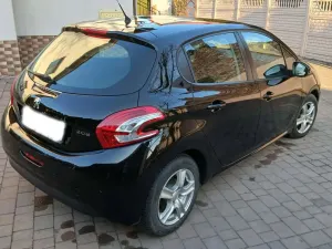 Peugeot 208 I (2012-2019) 1.4 HDi Access 2013