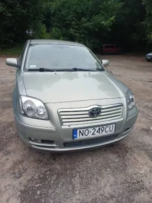 Toyota Avensis II (2003-2009) 2004
