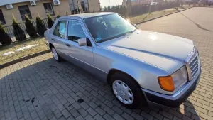 Mercedes-Benz E 1991