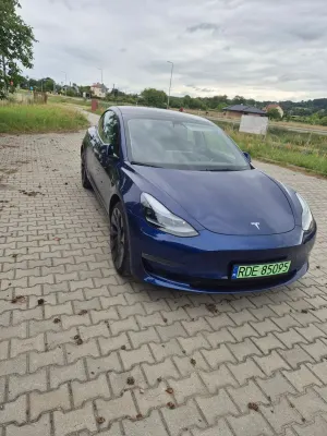 Tesla Model 3 Langstreckenbatterie Allradantrieb Dual Motor 2021