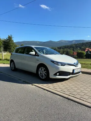 Toyota Auris II (2012-) Hybrid 135 Comfort 2018