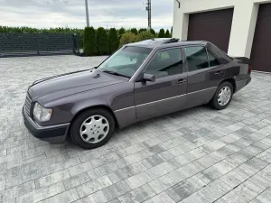 Mercedes-Benz E 1992