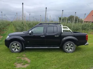 Nissan Navara 3.0 D V6 Platinum Long EU5 2011