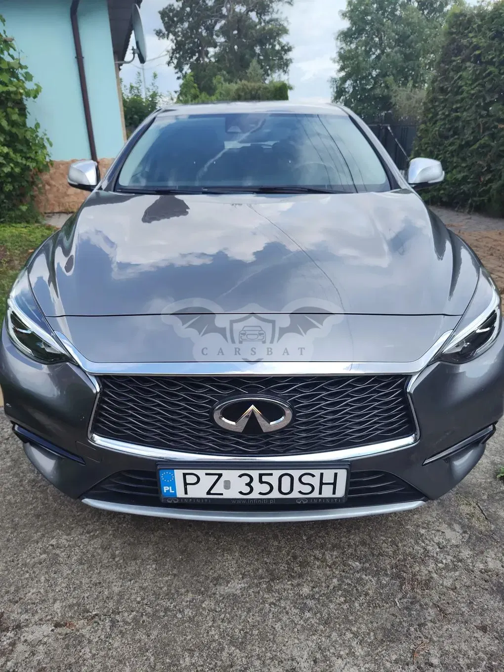 Infiniti Q30 2016