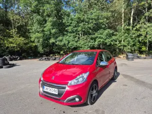Peugeot 208 I (2012-2019) 1.2 PureTech Style 2016