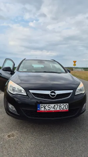 Opel Astra J (2009-2019) 1.6 Edition 2011
