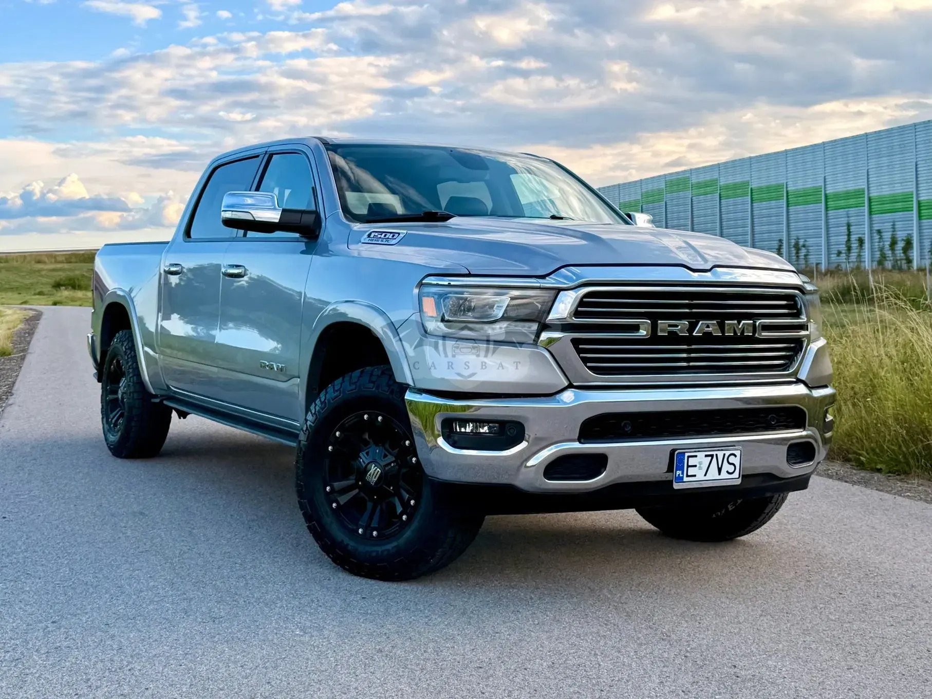 RAM 1500 5.7 Crew Cab Laramie 2019