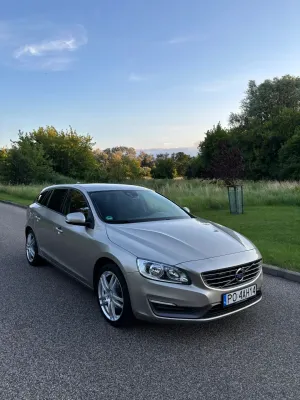 Volvo V60 I (2011-2018) D2 Momentum 2013