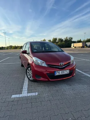 Toyota Yaris III (2011-2019) 1.33 Prestige MS 2012