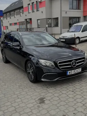 Mercedes-Benz E W213 (2016-2023) 220 d Avantgarde 2019