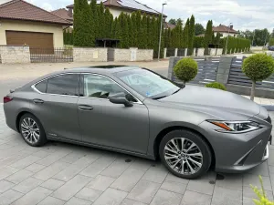 Lexus ES 300h Business Edition 2020