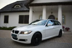 BMW 3 Series E90/E91/E92/E93 (2005-2012) 318d 2012