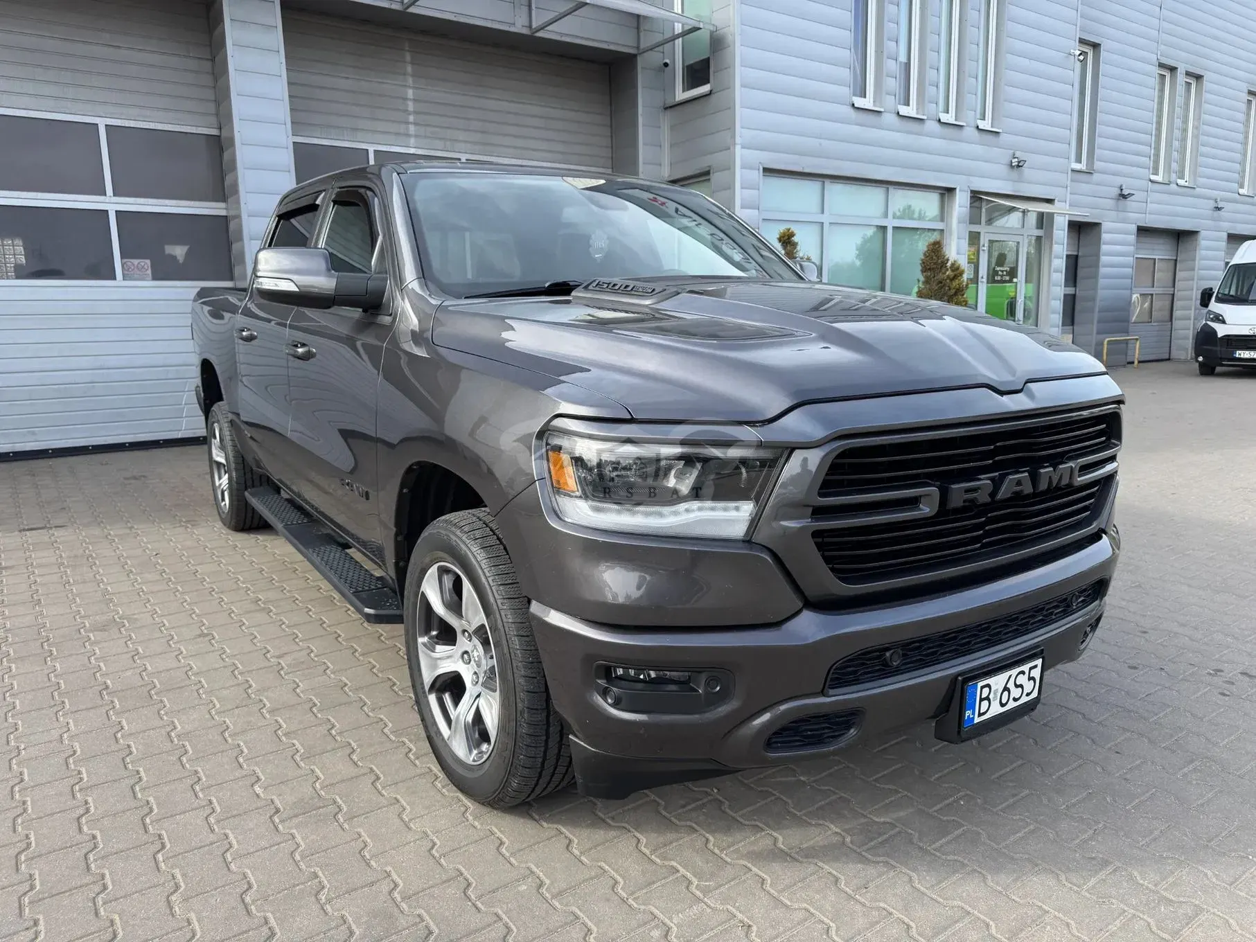 RAM 1500 5.7 Crew Cab Laramie 2019