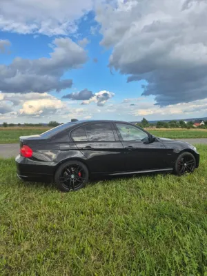 BMW 3 Series E90/E91/E92/E93 (2005-2012) 318d 2011