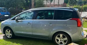 Peugeot 5008 I (2009-2017) 2.0 HDi Premium + 2010