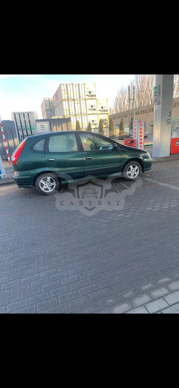 Nissan Almera Tino 2005