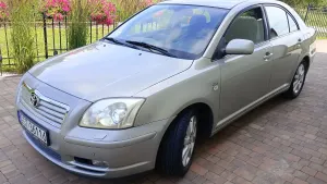 Toyota Avensis II (2003-2009) 2.0 D-4D Prestige 2004