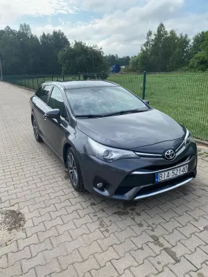 Toyota Avensis III (2009-) 2.0 D-4D Prestige 2017