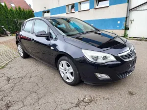 Opel Astra J (2009-2019) 1.4 Turbo Edition 2010