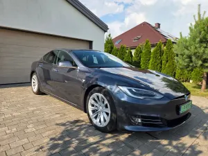 Tesla Model S 2019