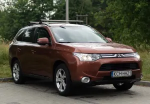 Mitsubishi Outlander III (2012-2022) 2.2 DID Intense 2013