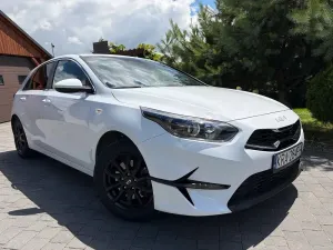 Kia Ceed III (2018-) 1.0 T-GDI Business Line Plus 2025