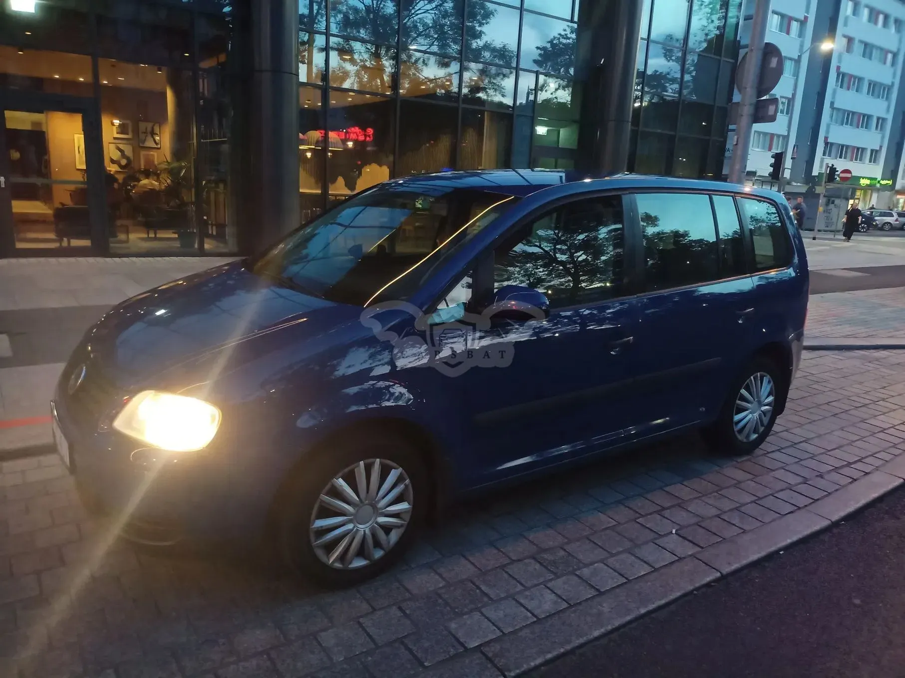 Volkswagen Touran I (2003-2010) 1.6 Basis 2003