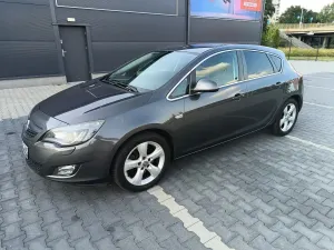 Opel Astra J (2009-2019) 1.6 T Sport 2011