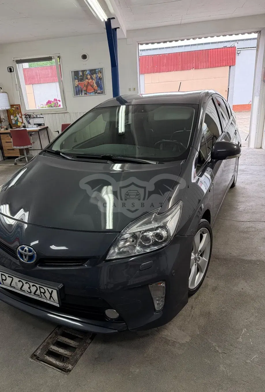 Toyota Prius III (2009-2015) 1.8 HSD Sol 2012
