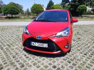 Toyota Yaris III (2011-2019) Hybrid 100 Dynamic EU6 2020