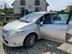 Toyota Auris I (2006-2012) 1.6 Prestige 2011