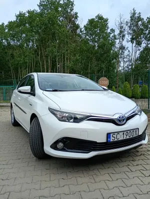 Toyota Auris II (2012-) 1.8 HSD Luna 2015