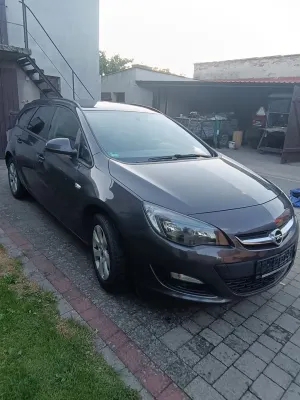 Opel Astra H (2004-2014) 1.6 CDTI DPF ecoFLEX TourerStart/Stop Selection 2014