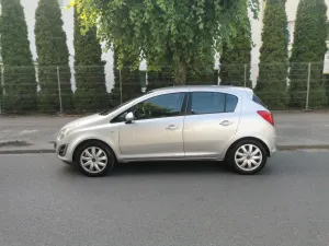 Opel Corsa D (2006-2014) 1.4 16V Cosmo 2011
