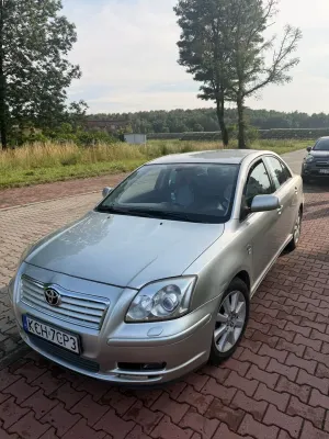 Toyota Avensis II (2003-2009) 2.0 D-4D Sol 2005
