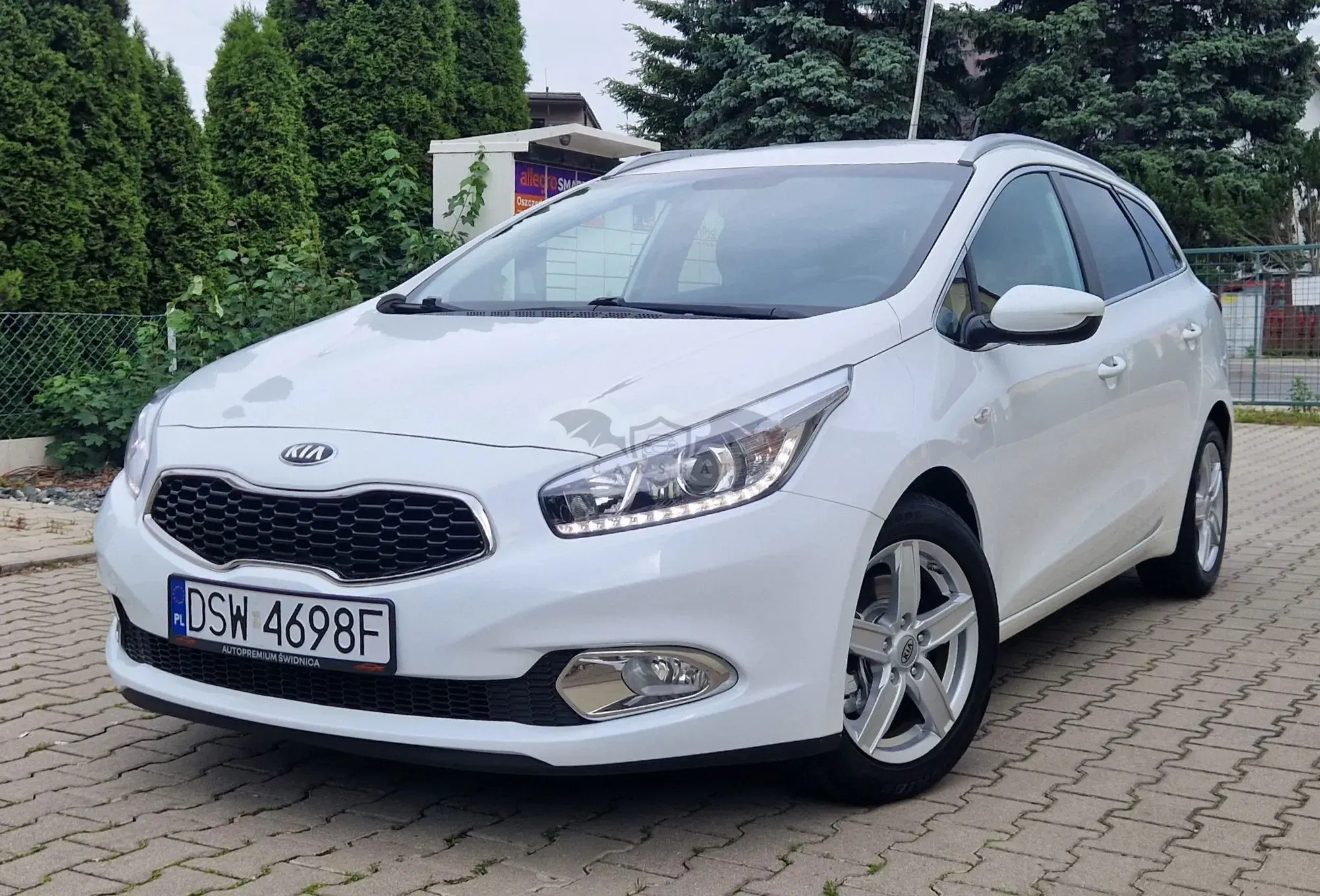 Kia Ceed II (2012-) 1.6 GDI Dream Team Edition 2015