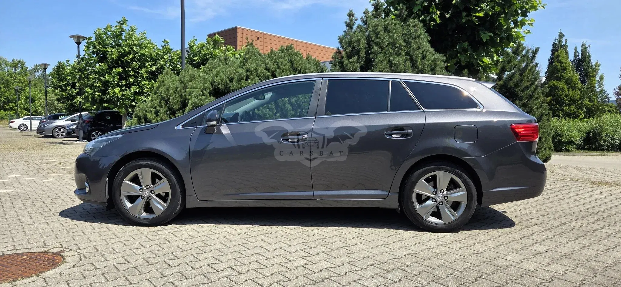 Toyota Avensis III (2009-) 1.8 Premium 2015