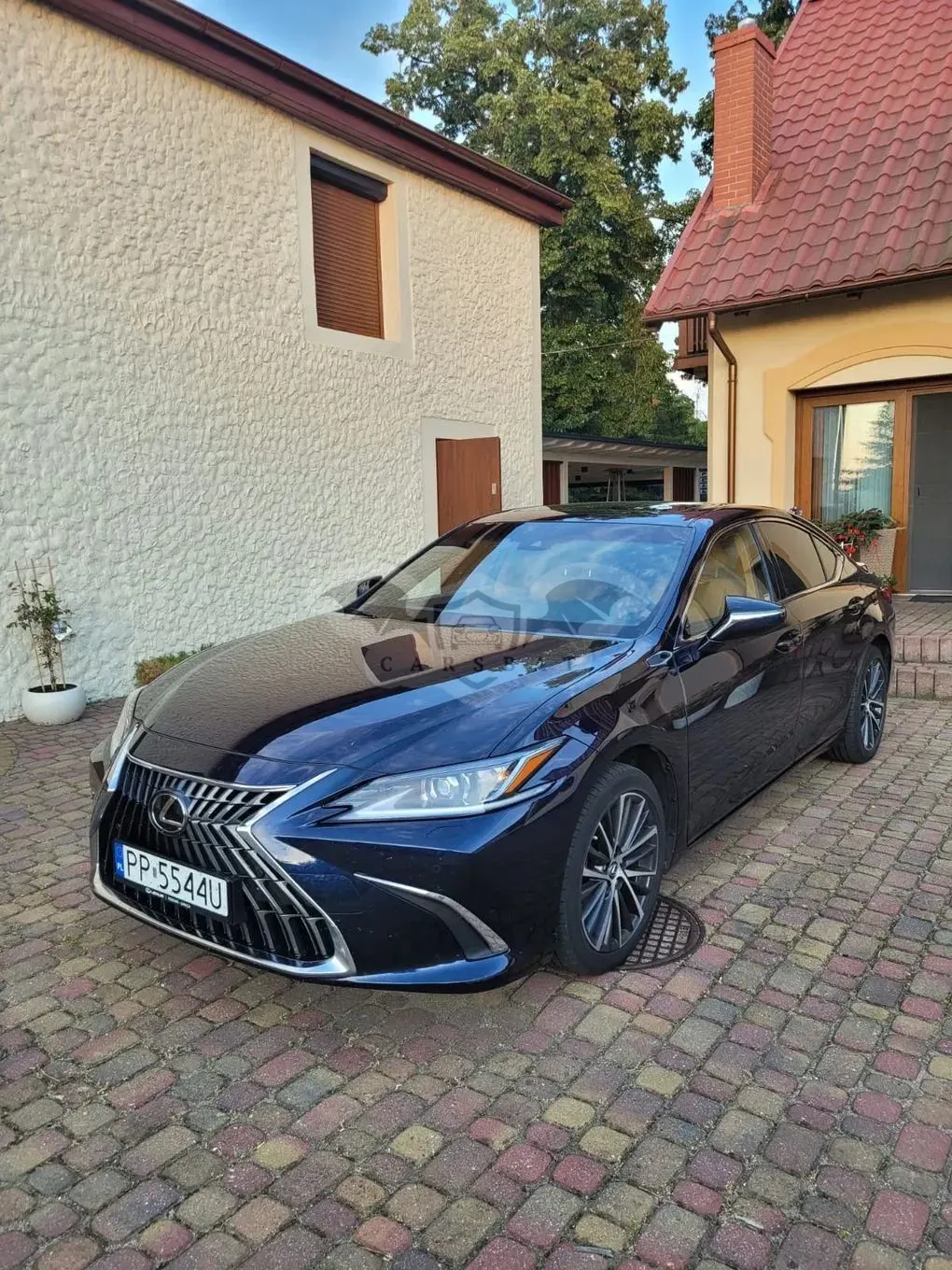 Lexus ES 300h Business Edition 2024