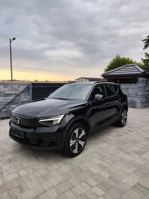 Volvo XC40 82kWh P8 Recharge AWD Pro 2022