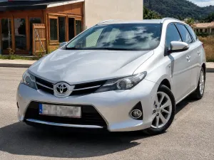 Toyota Auris II (2012-) 1.4 D-4D Business Edition 2013