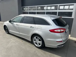 Ford Mondeo Mk5 (2014-) 2.0 TDCi Bi-Turbo PowerShift-Aut Vignale 2015