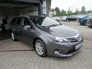Toyota Avensis III (2009-) Touring Sports 1.8 Executive 2012