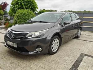 Toyota Avensis III (2009-) 1.8 Comfort 2012
