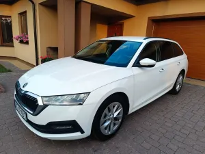 Skoda Octavia IV (2020-) 1.5 TSI e-Tec Ambition DSG 2023