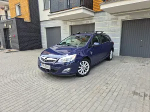 Opel Astra J (2009-2019) 1.7 CDTI Enjoy 2012
