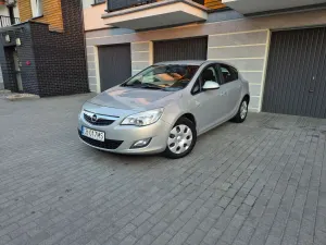 Opel Astra J (2009-2019) 1.6 Enjoy 2009
