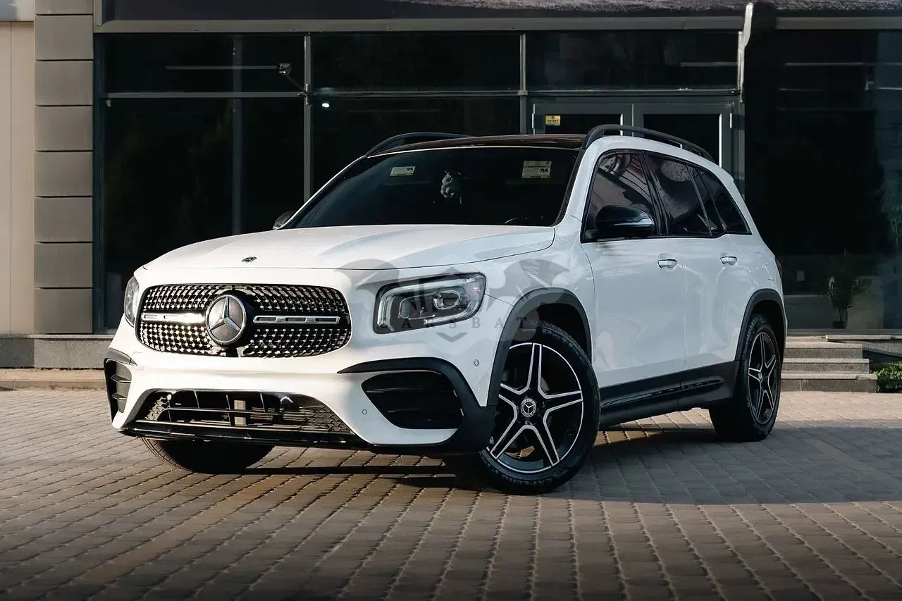 Mercedes-Benz GLB 250 4-Matic AMG Line 8G-DCT 2021