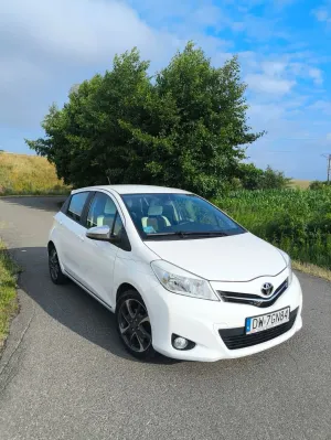 Toyota Yaris III (2011-2019) 1.33 Prestige 2013